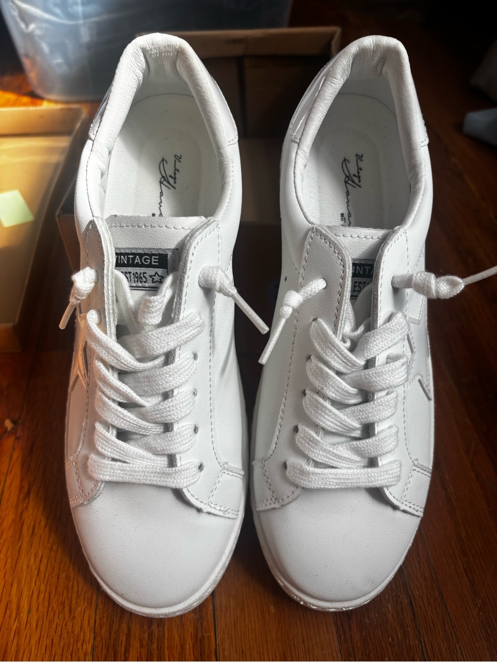 Vintage Havana Carla White Low-Top Sneakers